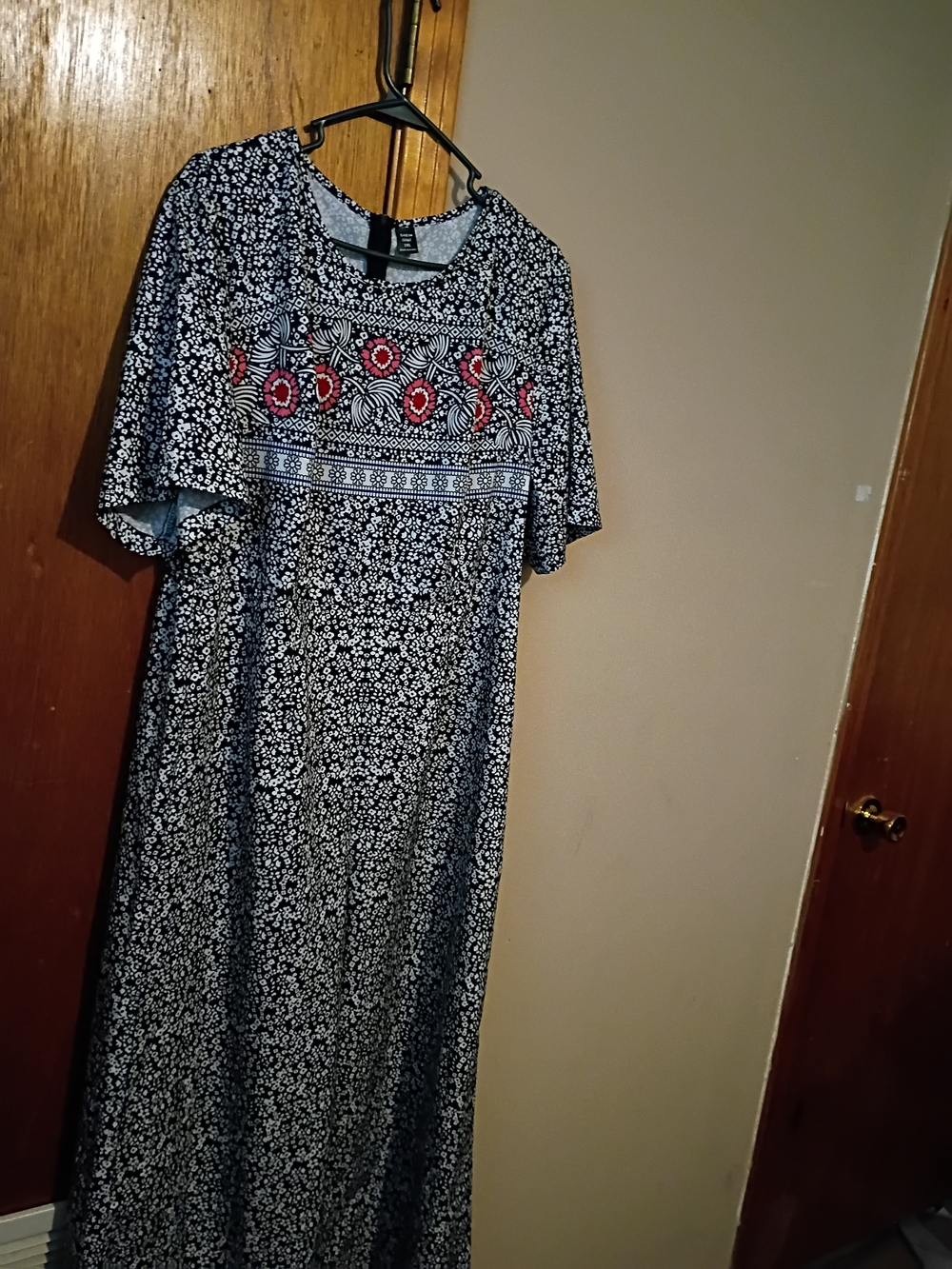 SHEIN Black and White Floral Maxi Dress with Red Embroidered Accents